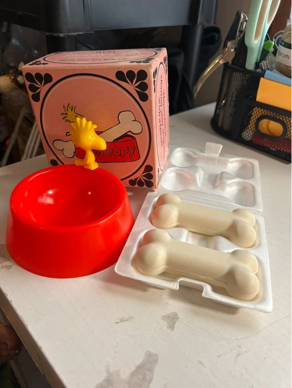 1973 Avon snoopy soap set